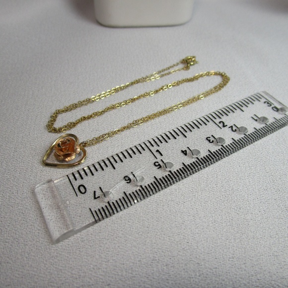 Vintage Feminine Heart and Rose Necklace. - Picture 3 of 5